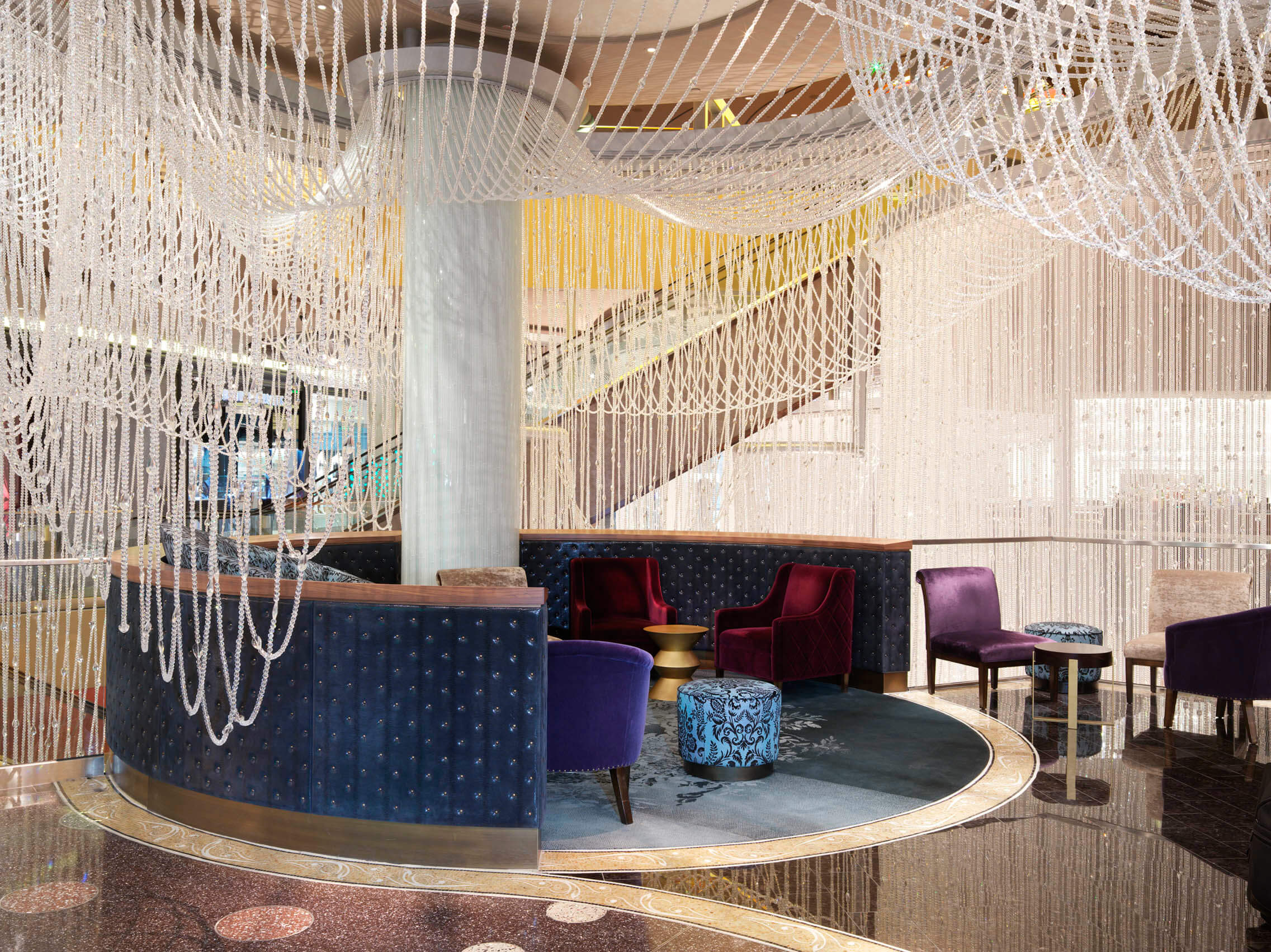 Arcon – Cosmopolitan CHANDALIER BAR 2