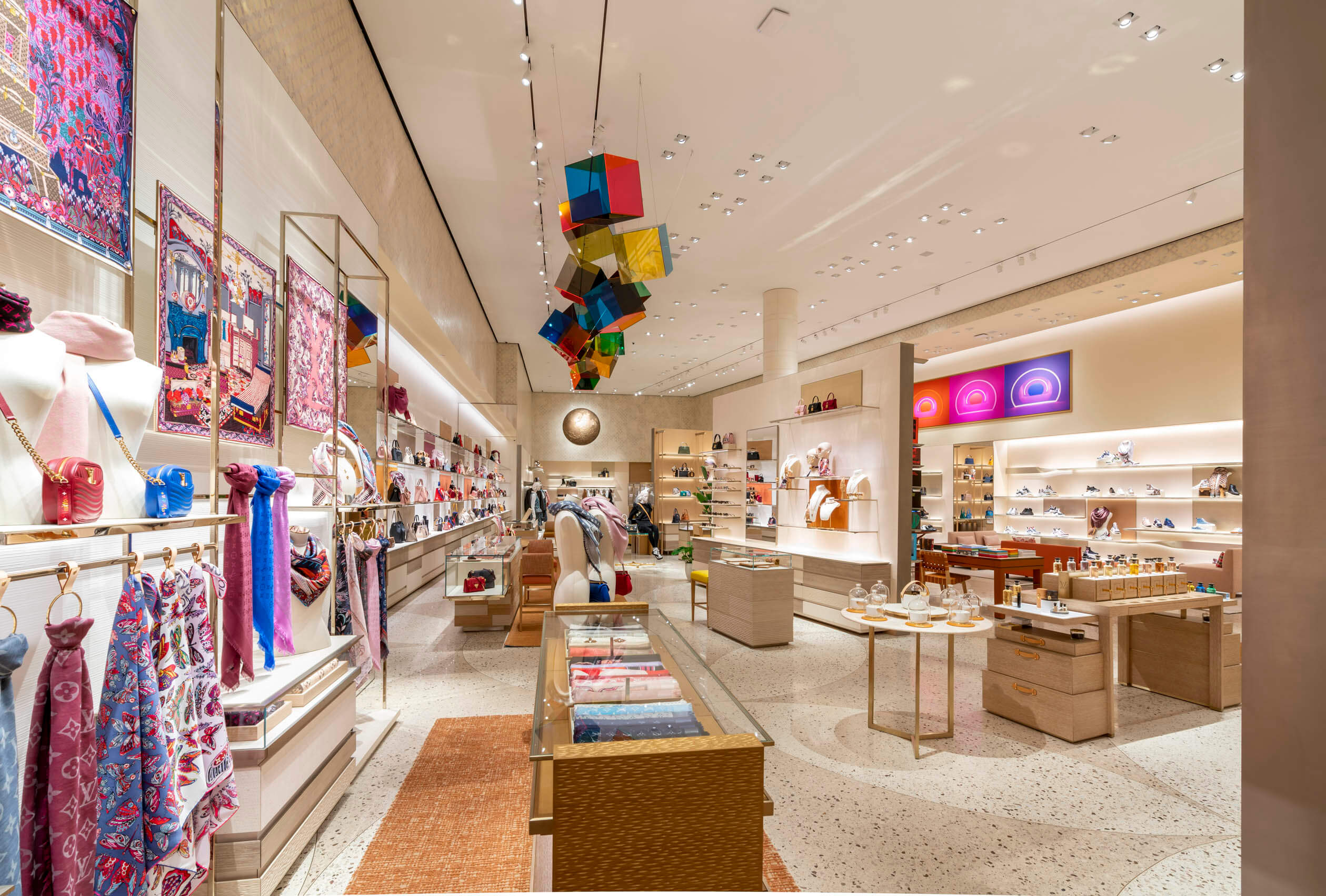 Arcon – Louis Vuitton at Forum Shops 2