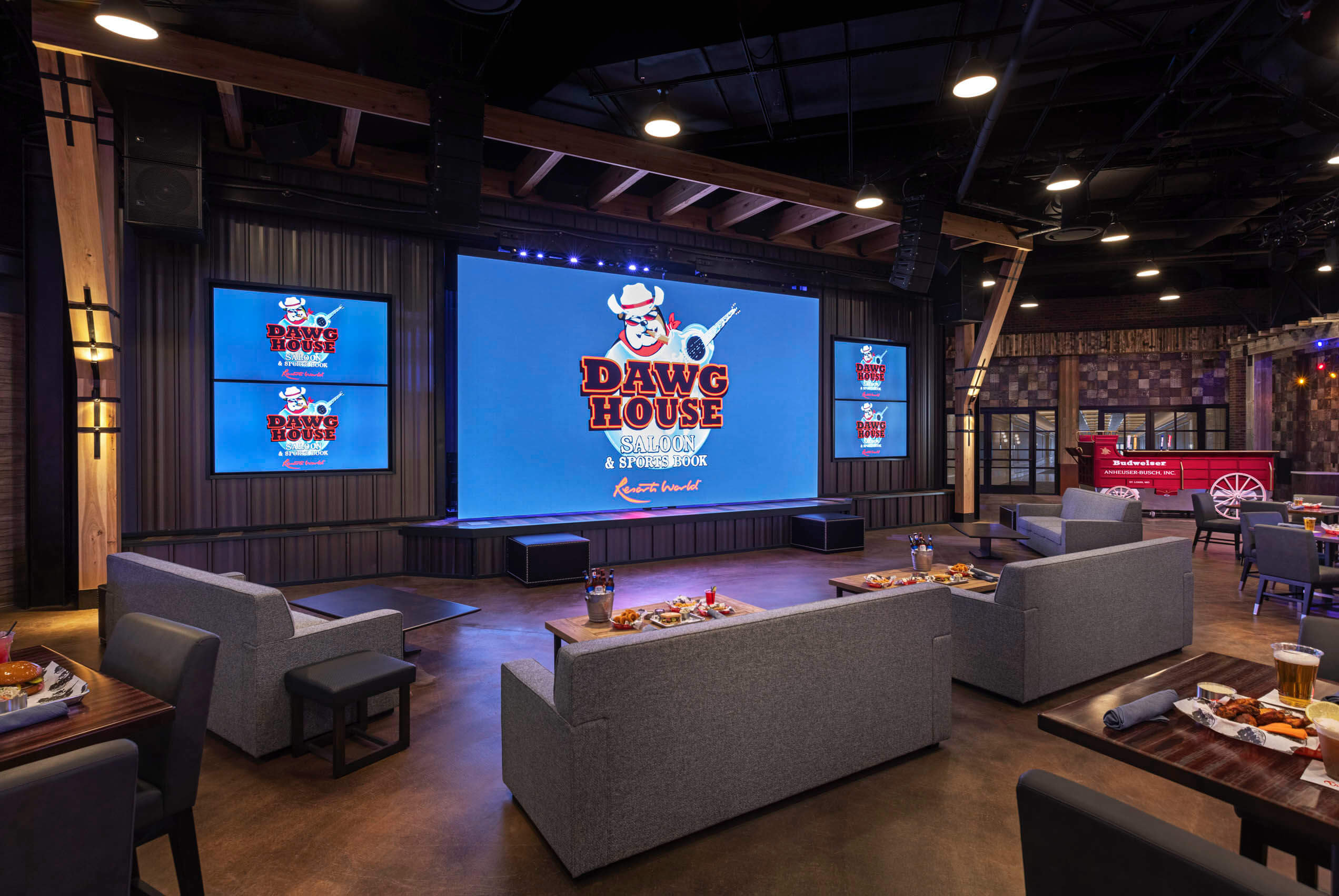 Arcon – RWLV Dawg House Center Stage